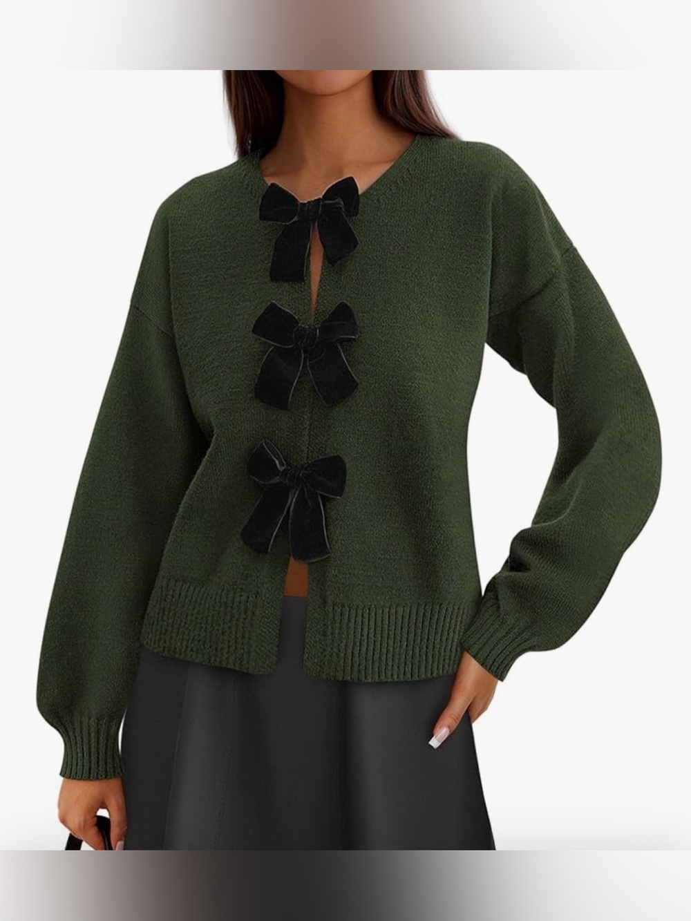 PRETTY GARDEN - Green Sweater with Velvet Bows